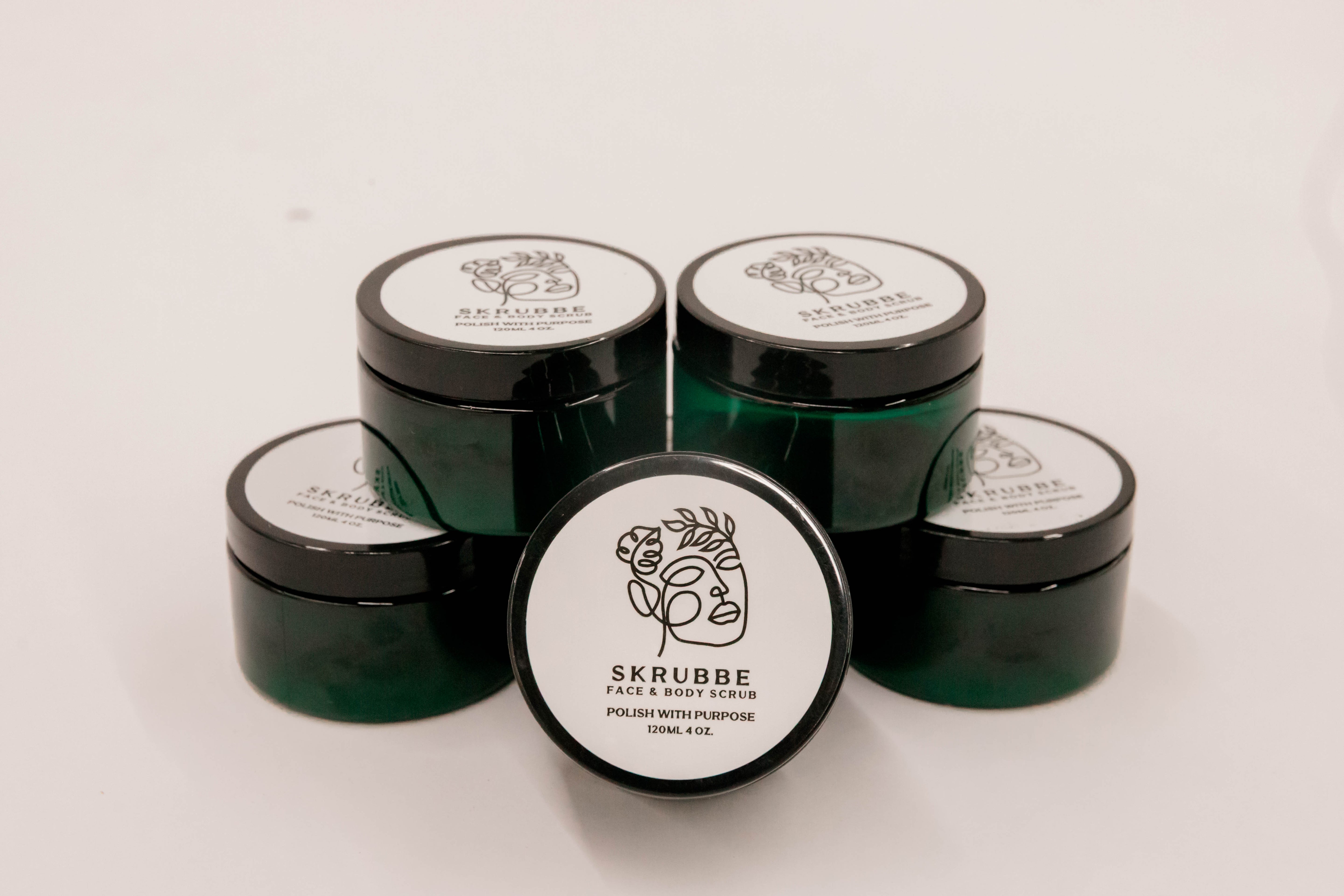 Skrubbe Botanical Face & Body Scrub